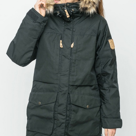 Fjällräven Black Parka with Fur Hood - Picture 2 of 5